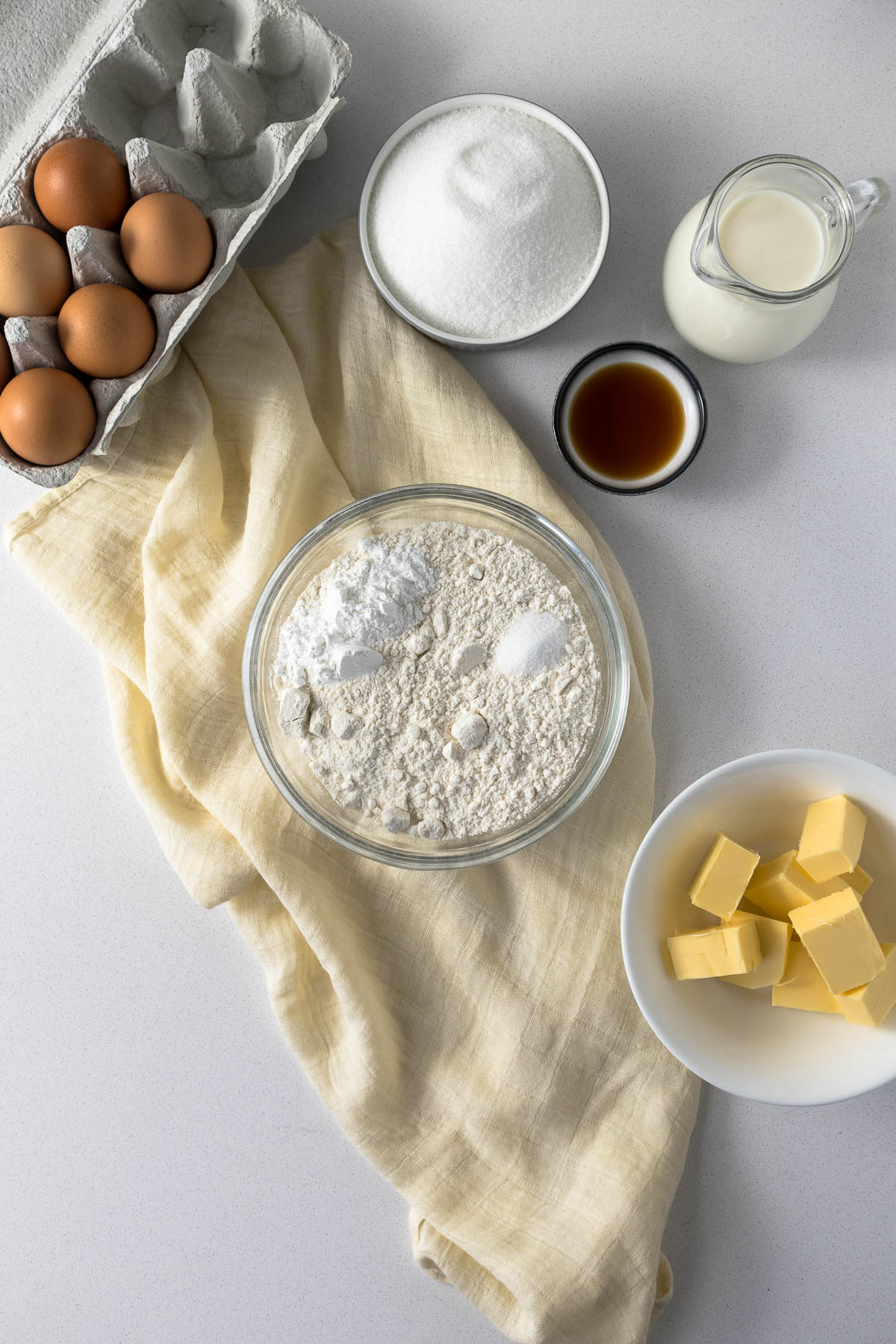 Flour, baking powder and salt in a bowl.