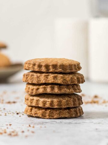 Stack of soetkoekies.