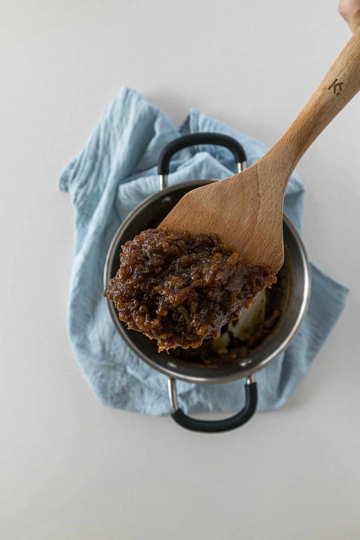 Step 2 - cooked date filling.
